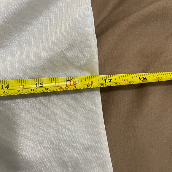 Olga Womens Lace Cami Top Size XL Cream Undershirt Loungewear Coquette - Picture 10 of 13